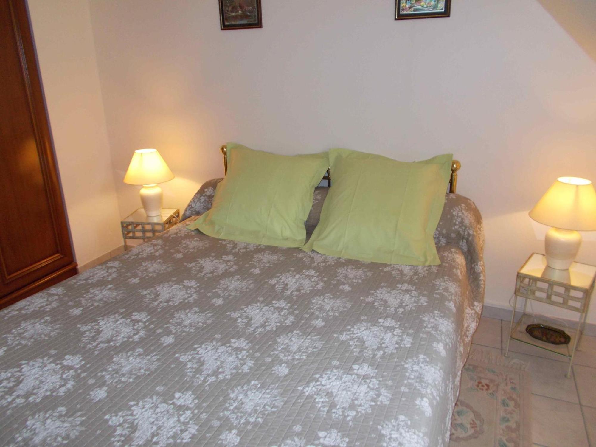 Bed and Breakfast La Bourgade Estréelles Habitación foto